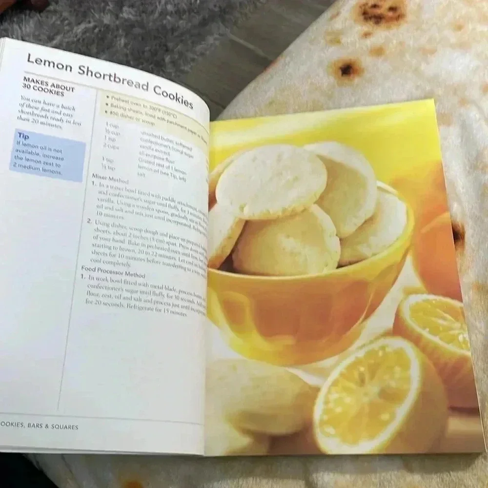 The complete baking cookbook 350 recipes cookies,cakes,muffins,pies